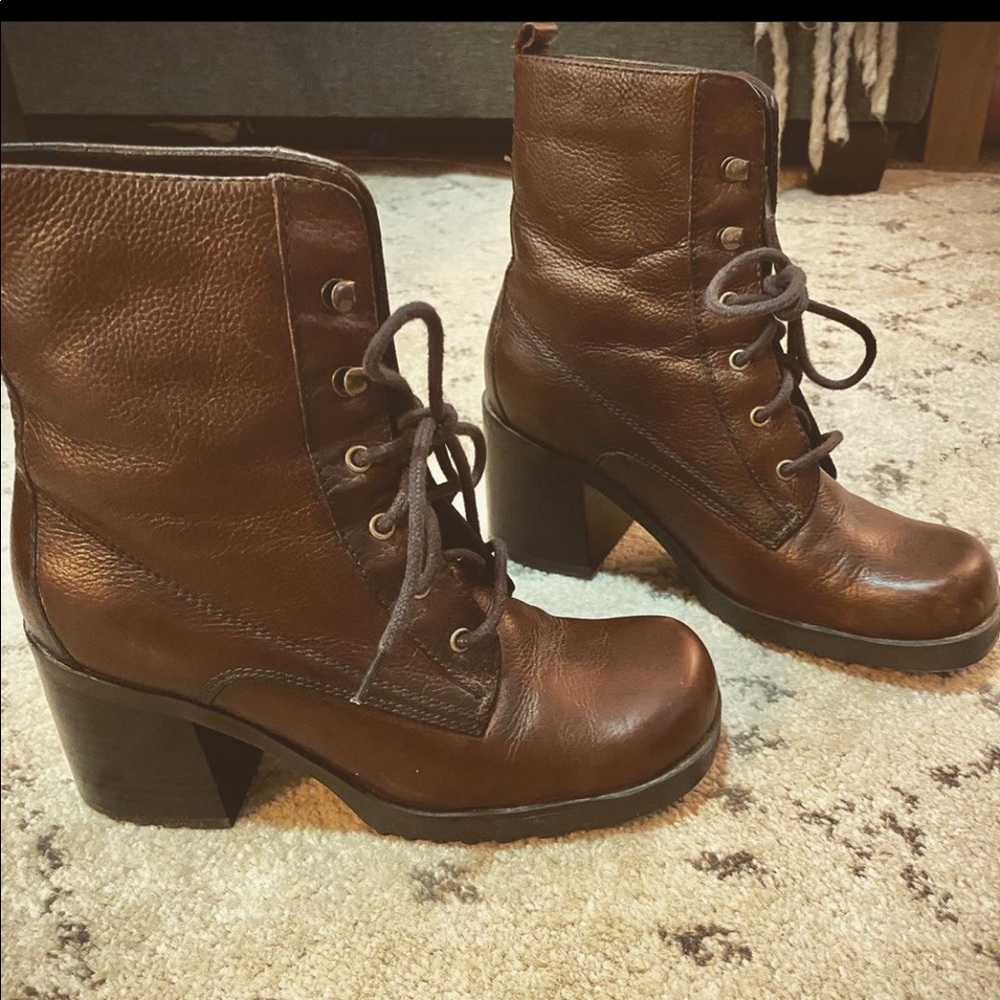Vintage bass boots